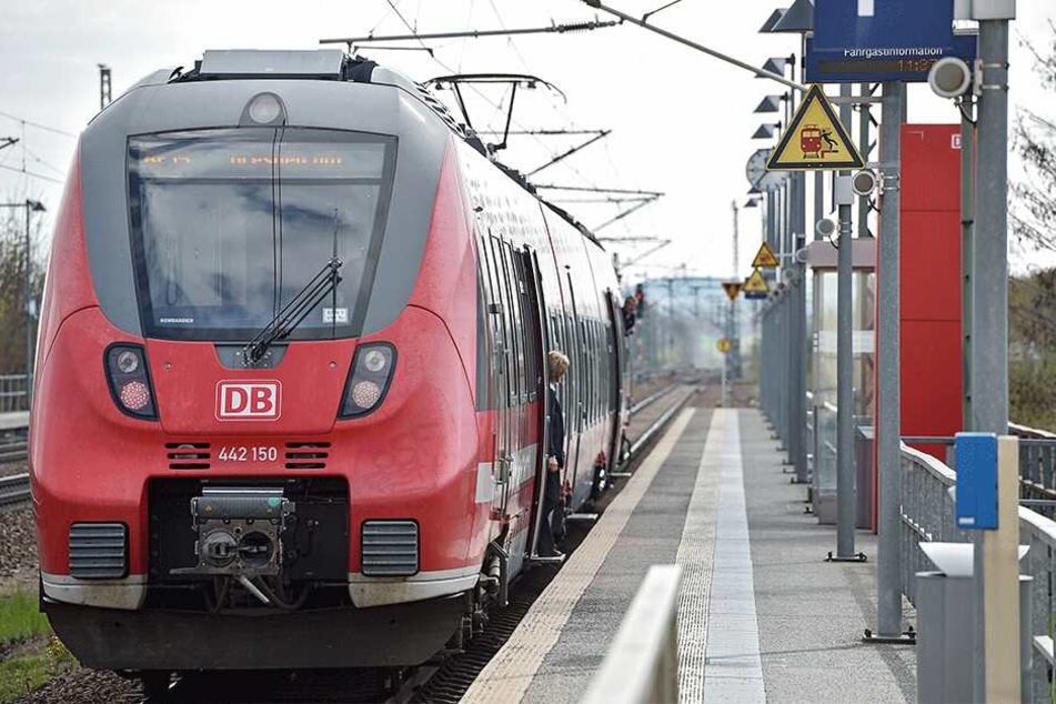Auf so einem Bahnsteig musste die schwerbehinderte EU-Rentnerin am späten Nachmittag ihre Notdurft verrichten - vor der Augen der Passagiere im Zug.
