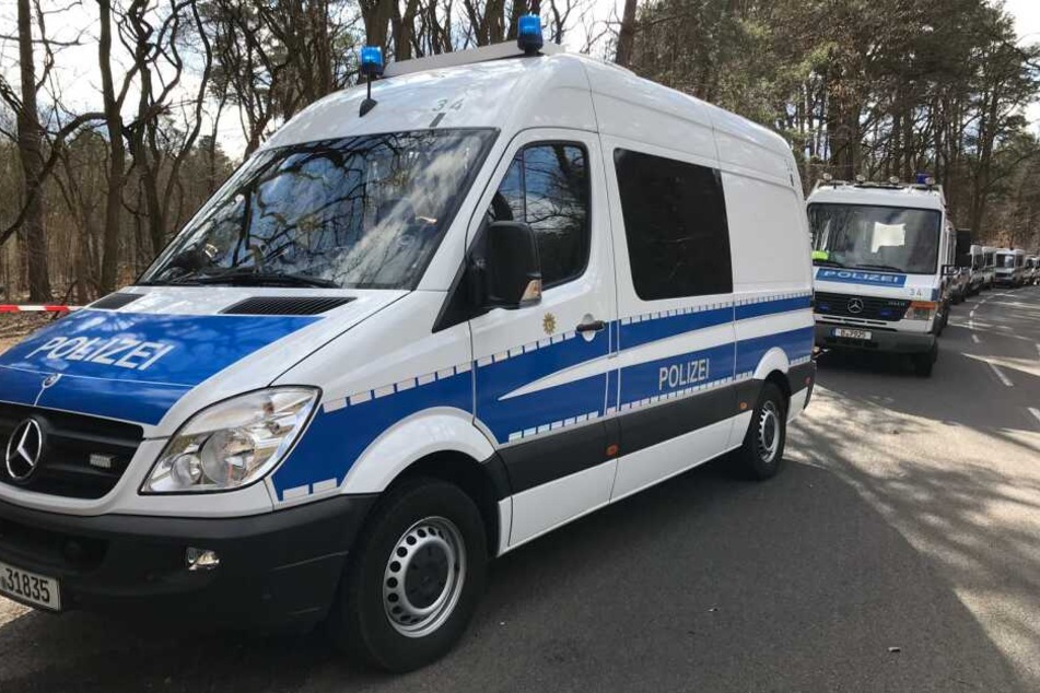 Am Donnerstag suchte eine Hundertschaft den Storkower Ortsteil Kummersdorf (Landkreis Oder-Spree) ab.
