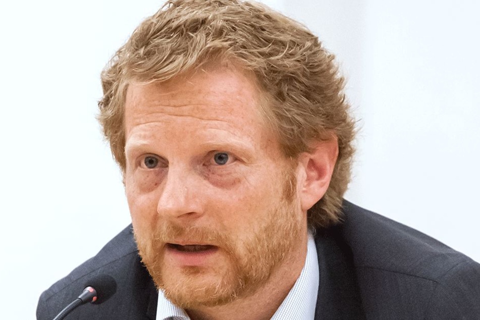 Baubürgermeister Michael Stötzer (45, Grüne) weiß nur, dass die Sanierung teurer wird. Um wie viele Euro, weiß er nicht.