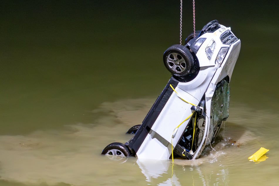 Nach Auto-Sturz in Hafenbecken: Auch 17-jähriges Mädchen gestorben