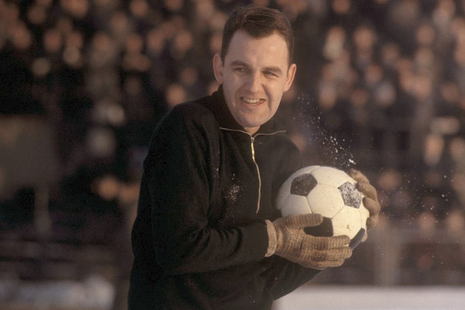 Horst Schnoor (†91), Schlussmann der Meister-Mannschaft des Hamburger SV von 1960, ist tot. (Archivfoto)