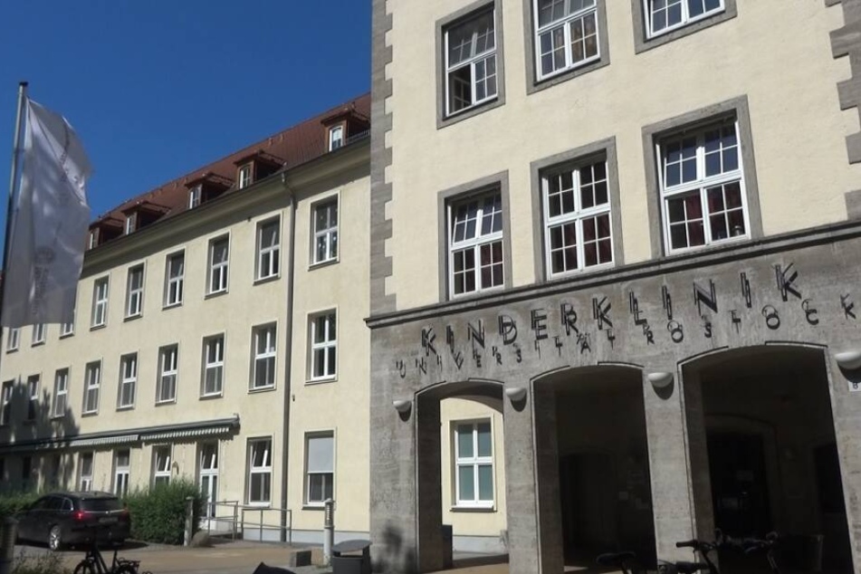 In der Kinderklinik der Universität Rostock starb der Fünfjährige.