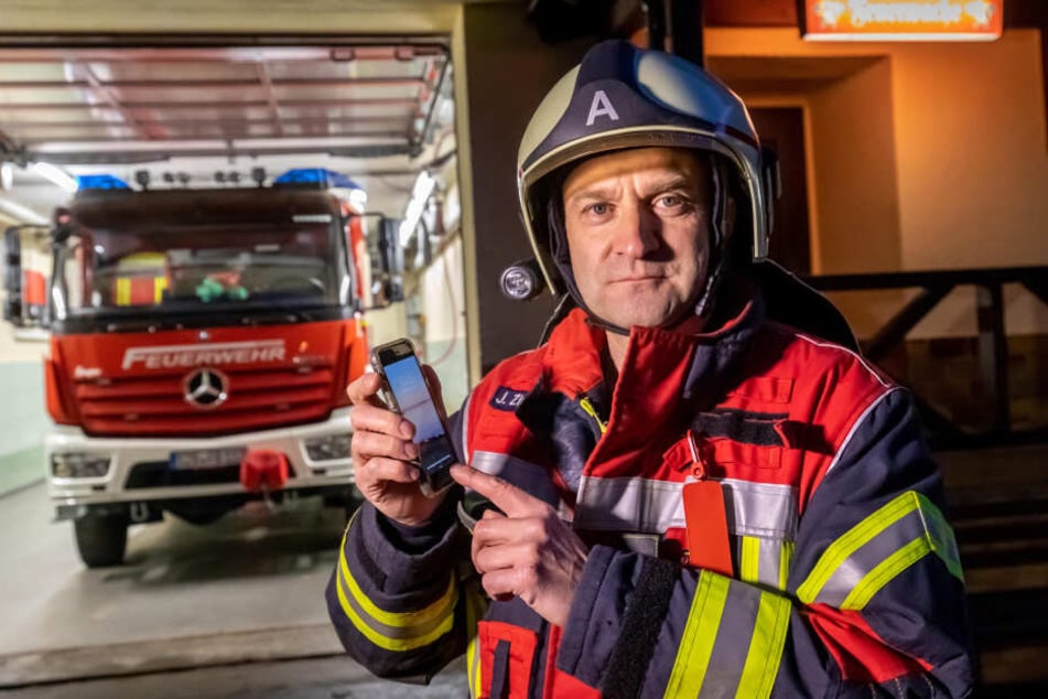 Dass die Betrüger ausgerechnet bei Wehrleiter Jörg Zimmermann (48) anriefen, war Zufall und Glück zugleich.