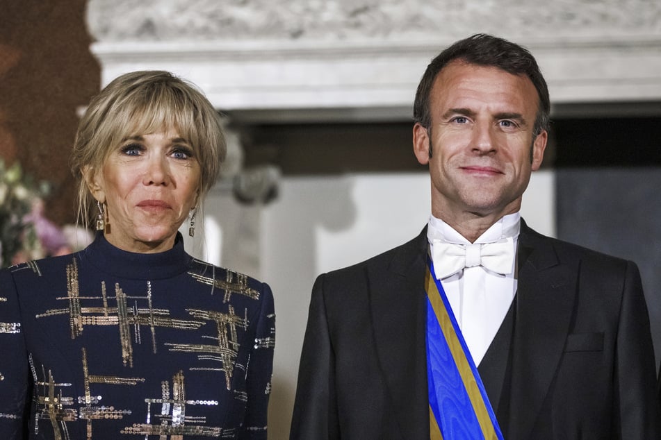 Die Liebesgeschichte des französischen Präsidenten Emmanuel Macron (46) und seiner Frau Brigitte (71) soll in einer Drama-Serie verfilmt werden.