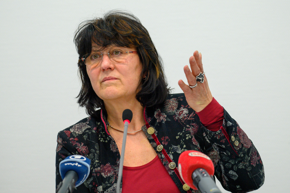 Das Bildungsministerium um Eva Feußner (60, CDU) schrieb im vergangenen Jahr eine dubiose Stellenausschreibung für Intel aus.