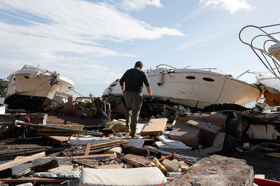 Das Unwetter mit Sturmböen und Starkregen hat in Italien eine Spur der Verwüstung hinterlassen.
