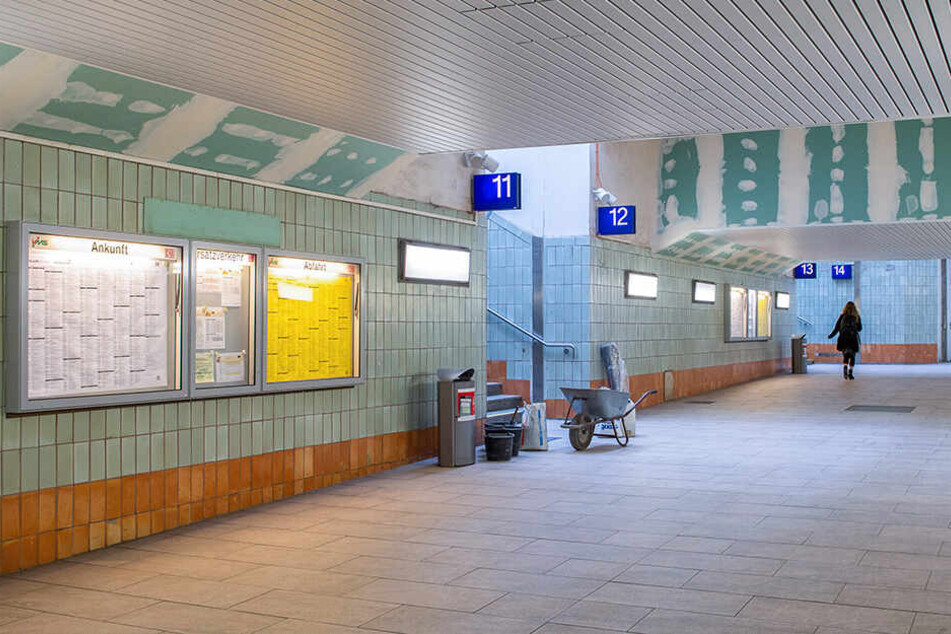 Die Fußgängerunterführung im Hauptbahnhof Chemnitz wird bis zur Dresdner Straße verlängert. Allerdings für 770.000 Euro mehr als vorher eingeplant.