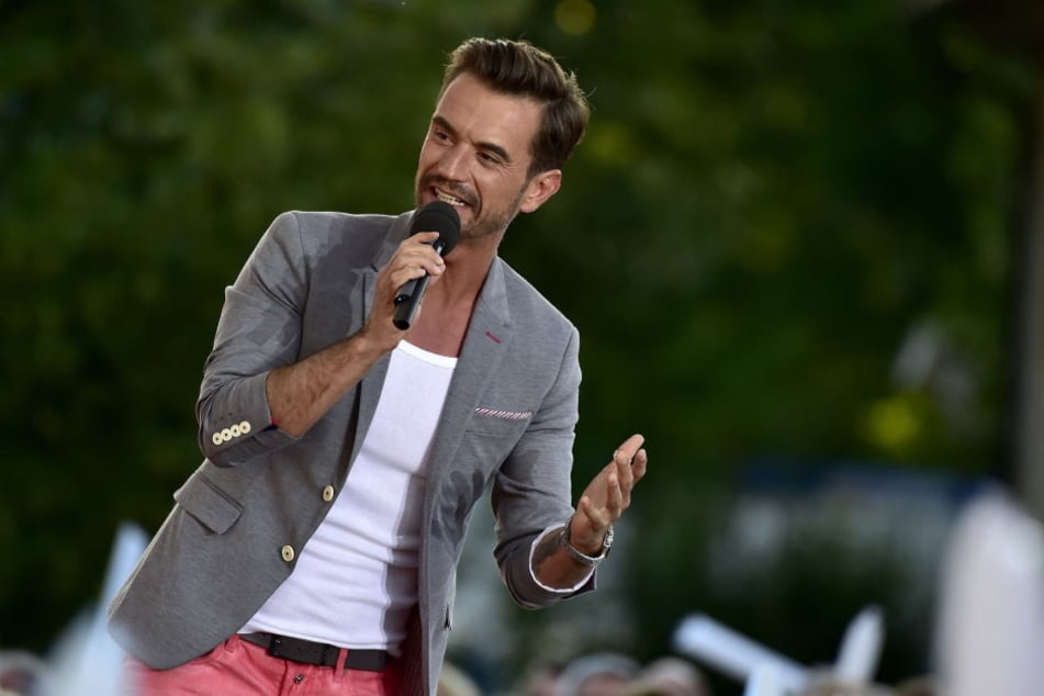 Florian Silbereisen (36) wird die große Schlagernacht moderieren - und mit seinen Jungs von "klubbb3" auf der Bühne singen.