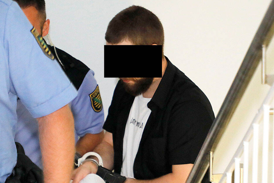 Anlagenmechaniker Nick N. (26) hatte die Trennung seiner Ex-Freundin nicht verkraftet und drehte durch.