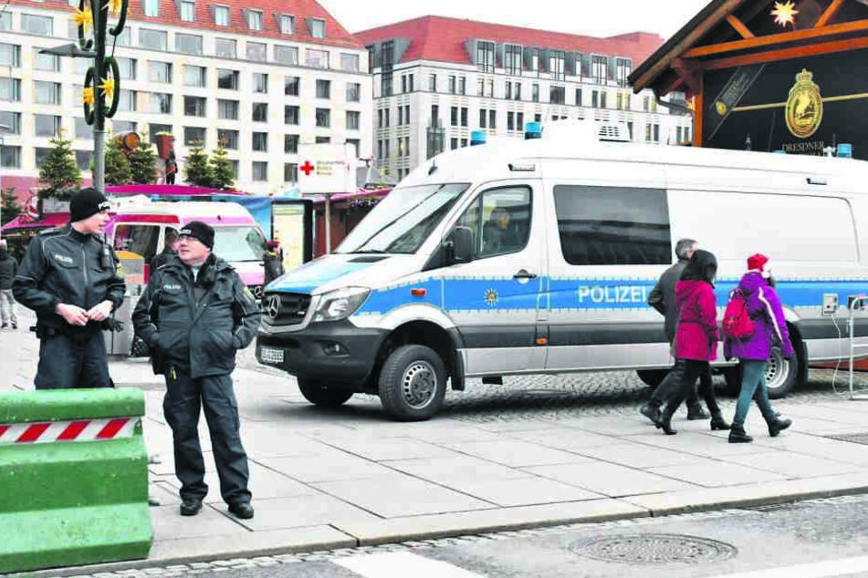 Die Polizei bilanzierte bislang einen sehr friedlichen Striezelmarkt.