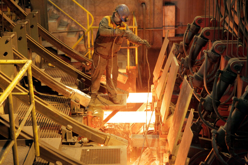 Im "Feralpi"-Stahlwerk in Riesa geht es heiß her. Das ist nur mit genügend Erdgas möglich.