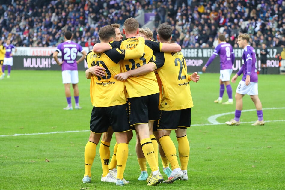 Jakob Lemmer (Nr. 10) erhöht auf 2:0.