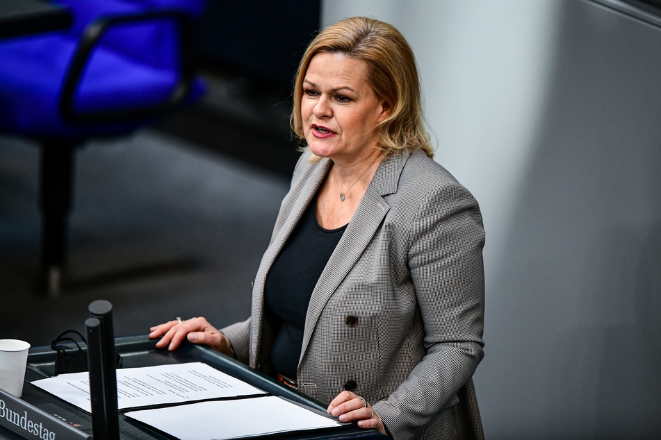 Laut Bundesinnenministerin Nancy Faeser (51, SPD) sorgt der Ukraine-Krieg auch in Deutschland für viele neue Herausforderungen.