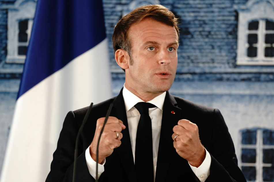 Emmanuel Macron und viele andere französische Politiker verurteilten die Zeichnung.