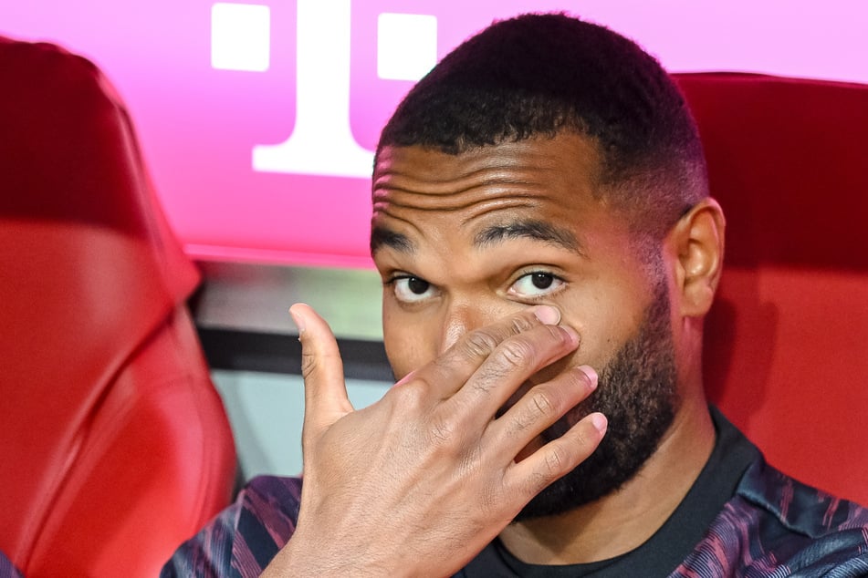 Die Augen vor gesellschaftlichen Problemen verschließen? Für Neuzugang Jonathan Tah (29) vom FC Bayern München ist das keine Option.