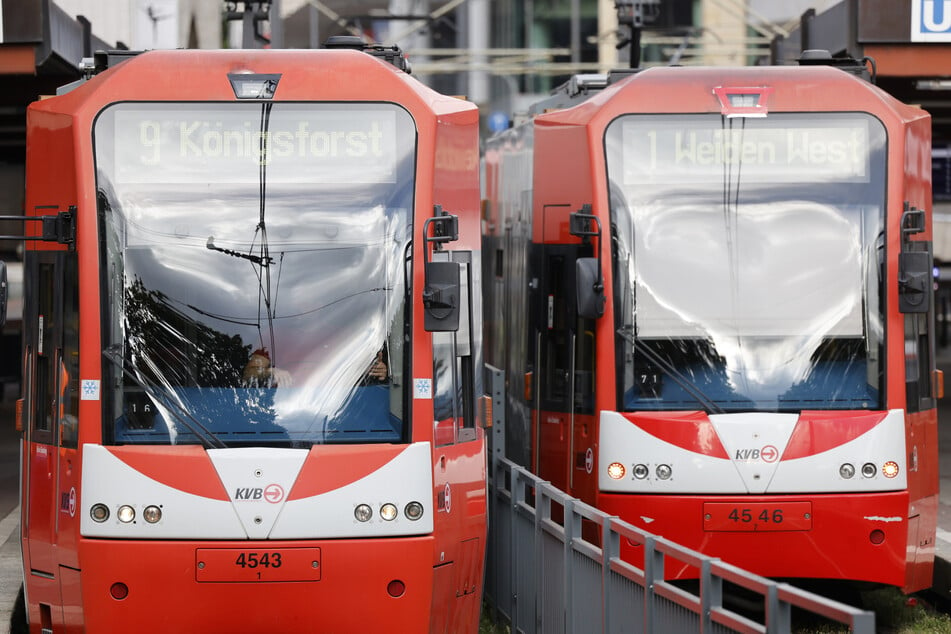 Die Kölner Verkehrsbetriebe (KVB) haben ihren Fahrplan für die Silvesternacht angepasst.