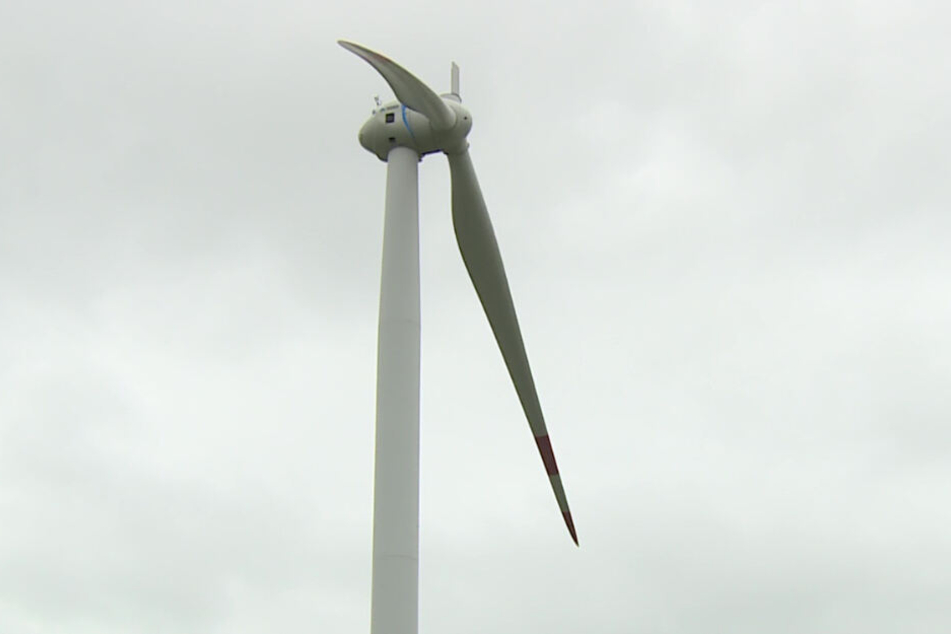 An der Windkraftanlage in Nortorf fehlt nun ein Flügel.