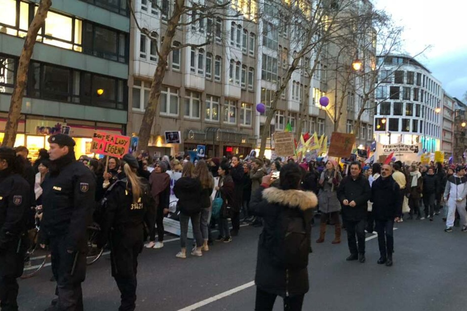 Die Polizei sicherte den Demonstrationszug ab.
