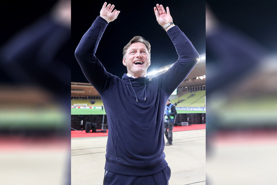 Hat Grund zur Freude: Trainer Ralph Hasenhüttl (50) führte RB Leipzig gleich im ersten Bundesligajahr zur Vizemeisterschaft, bringt sich dadurch in die Notizblöcke der großen Vereine.
