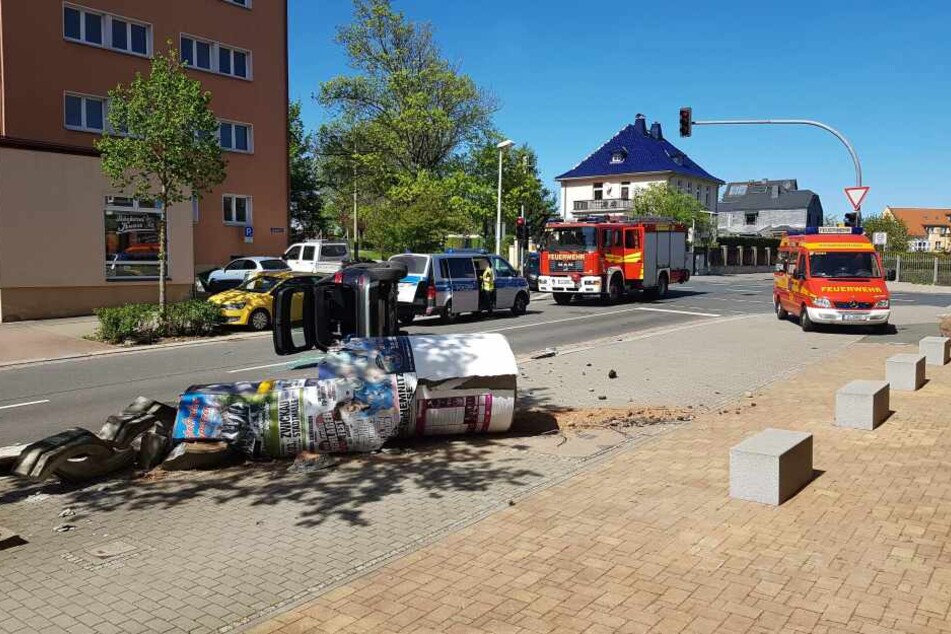 Feuerwehr, Polizei sowie Rettungsdienst waren im Einsatz.