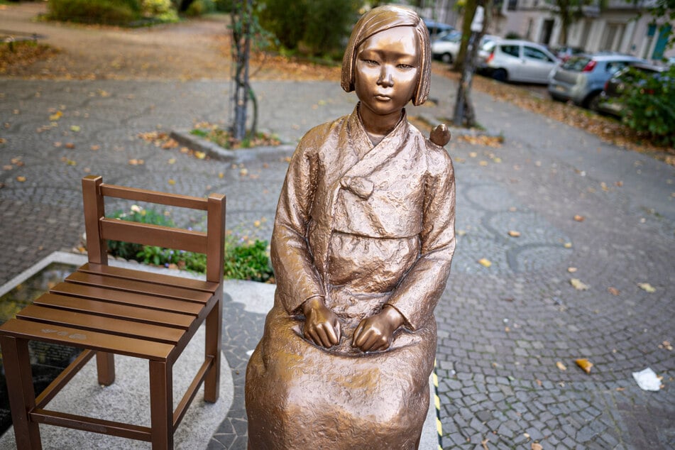 Die Trostfrauen-Statue steht in Berlin-Moabit.