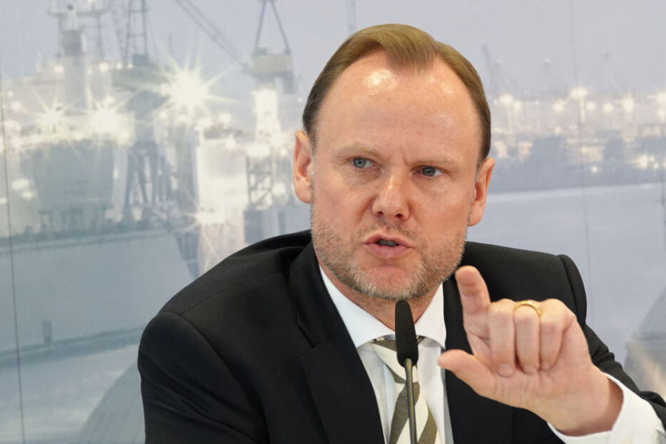 Hamburgs Innensenator Andy Grote findet die Entwicklung am Jungfernstieg problematisch.