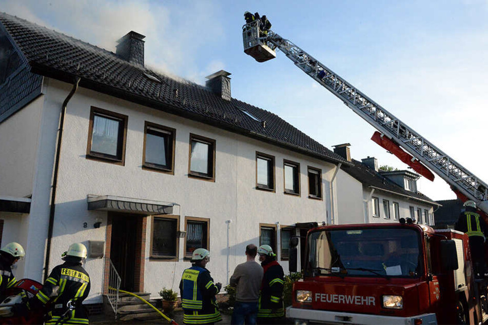 45 Feuerwehrmänner kamen bei dem Brand zum Einsatz.