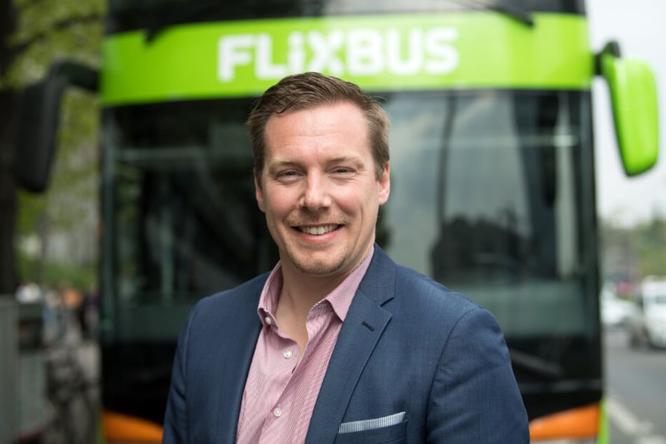 Flixbus-Gründer und Geschäftsführer André Schwämmlein kritisiert die Mehrwertsteuersenkung für die Bahn scharf.