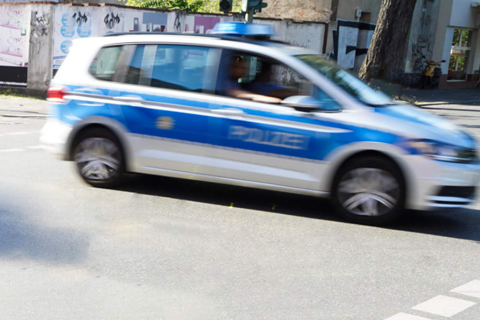 Die Polizei musst die Spritztour des 14 Jahre alten Jugendlichen beenden. (Symbolbild)