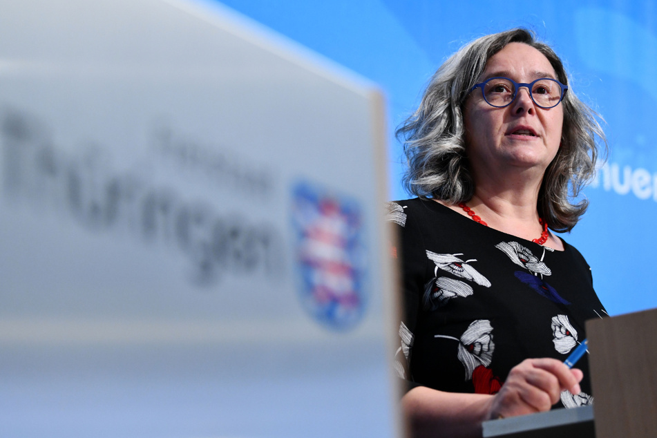 Thüringens Gesundheitsministerin Heike Werner (52, Linke) stellt am heutigen Dienstag einen Plan vor, wie es mit den Corona-Impfungen weitergehen soll.