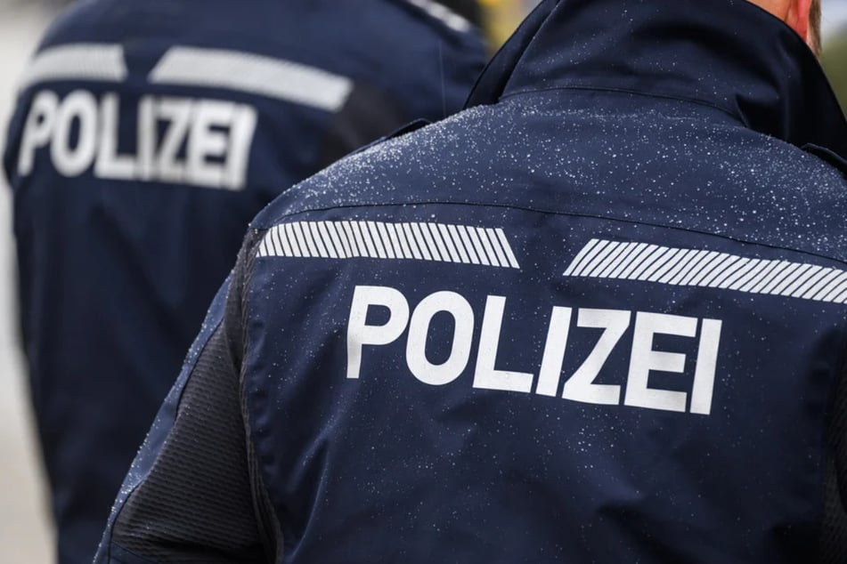 Berlin: Brandstifter geht mit Beil auf Polizisten los, dann fallen Schüsse
