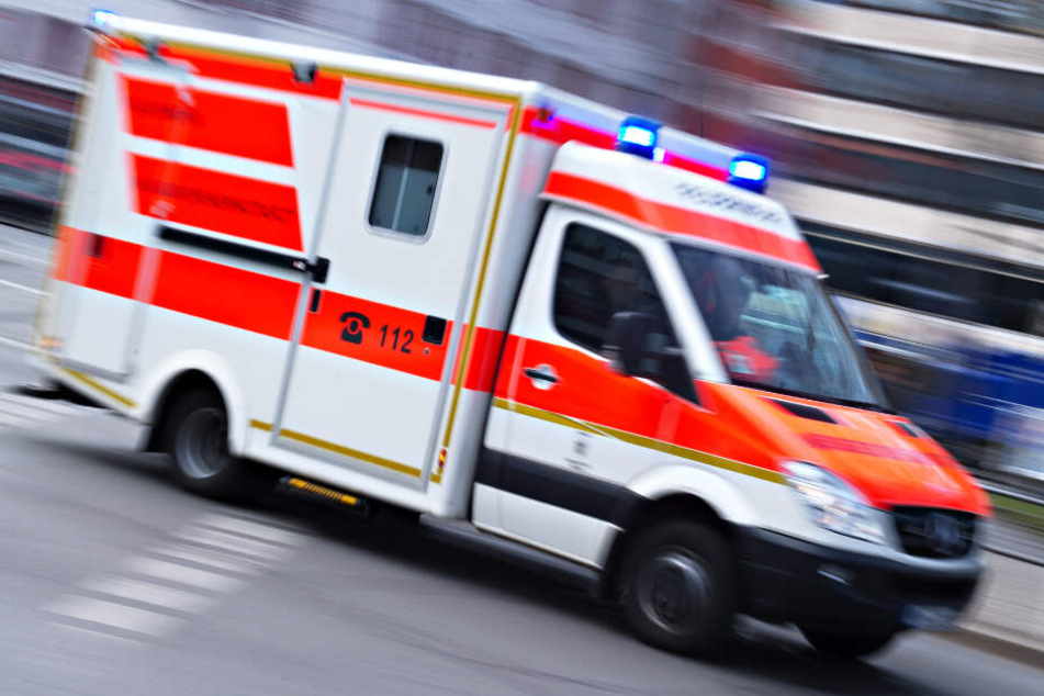 Zwei Menschen wurden bei dem Unglück schwer, drei leicht verletzt. (Symbolbild)