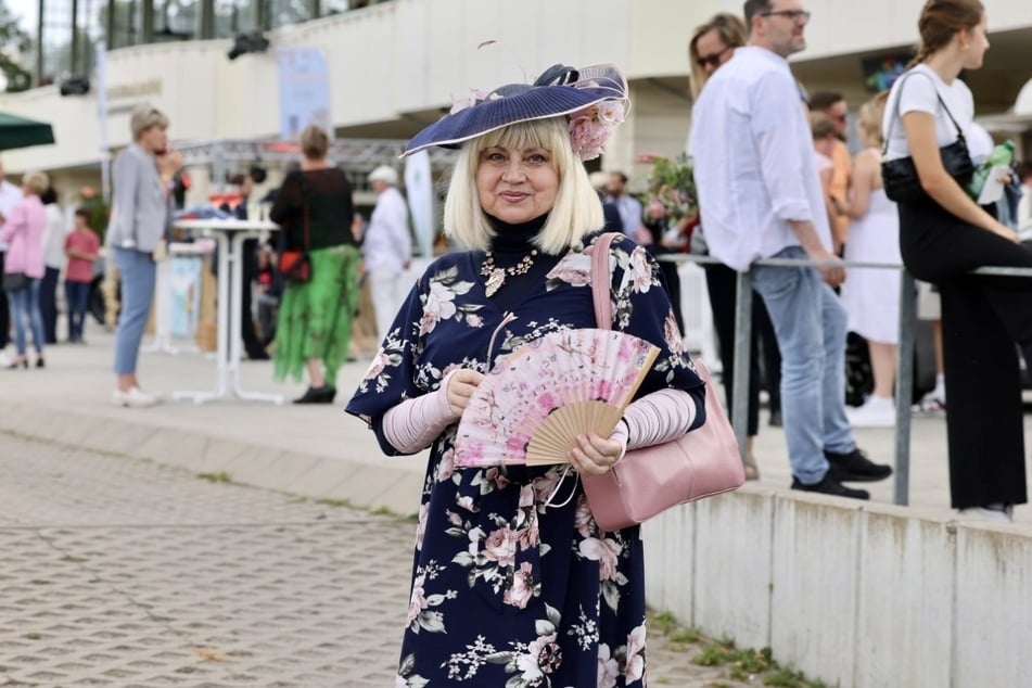 Was es heißt, eine echte Mode-Ikone zu sein, bewies auch diese Lady mit ihrem außergewöhnlichen Look.