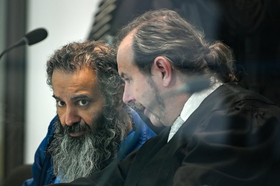 Taleb A. habe vor den Augen vieler Polizisten seine Tat kontextlos erklärt.