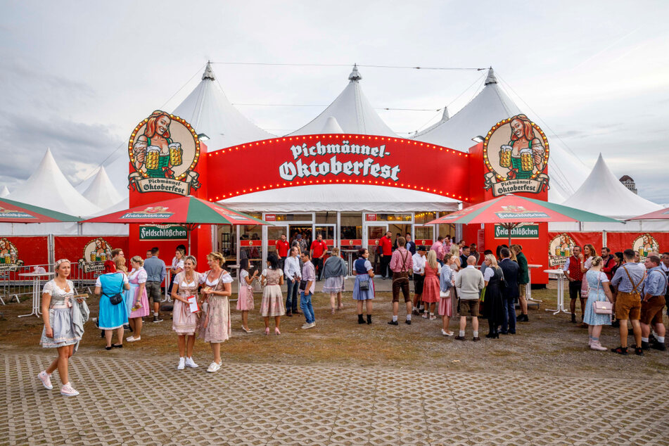 In Dirndl und Lederhose soll es 2020 zum achten Mal zum Pichmännel-Oktoberfest ins Ostragehge gehen.