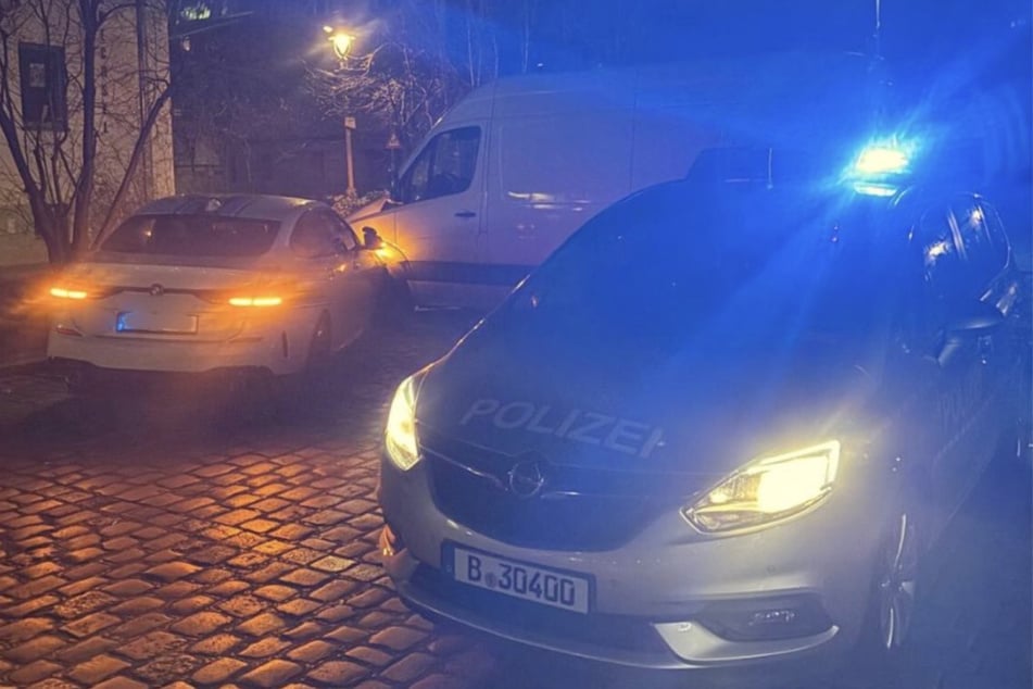 Berlin: Verfolgungsjagd in Neukölln: Frau rast mit geklautem Auto los