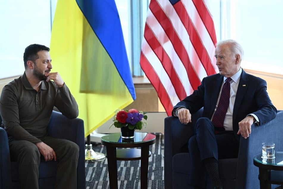 Der ukrainische Präsident Wolodymyr Selenskyj (45) trifft sich am Mittwoch mit dem US-amerikanischen Präsidenten Joe Biden (80) in Vilnius.