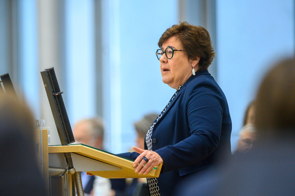 Gleichstellungsministerin Petra Grimm-Benne (60, SPD) plädiert für mehr Frauen in der Kommunalpolitik in Sachsen-Anhalt.