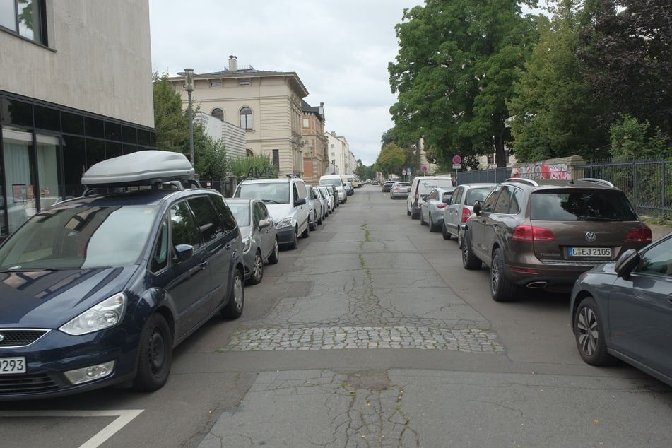Die Parksituation im Bachviertel sorgt bei Anwohnerinnen und Anwohnern immer wieder für Ärger.