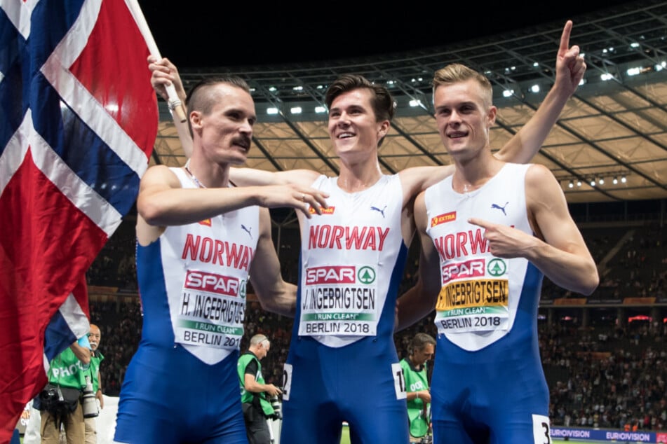 Filip (31, r.), Jakob (23, M.) und Henrik Ingebrigtsen (33) 2018 im Berliner Olympiastadion. Die drei Brüder haben im vergangenen Jahr schwere Missbrauch-Vorwürfe gegen ihren Vater erhoben. (Archivfoto)