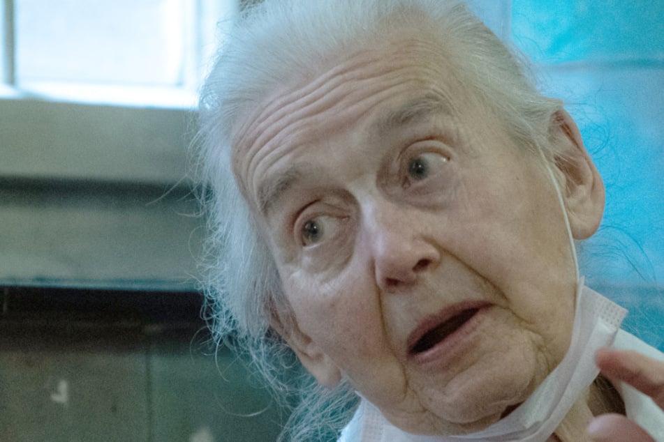 Antrag abgelehnt: 94-jährige Holocaust-Leugnerin muss in den Knast