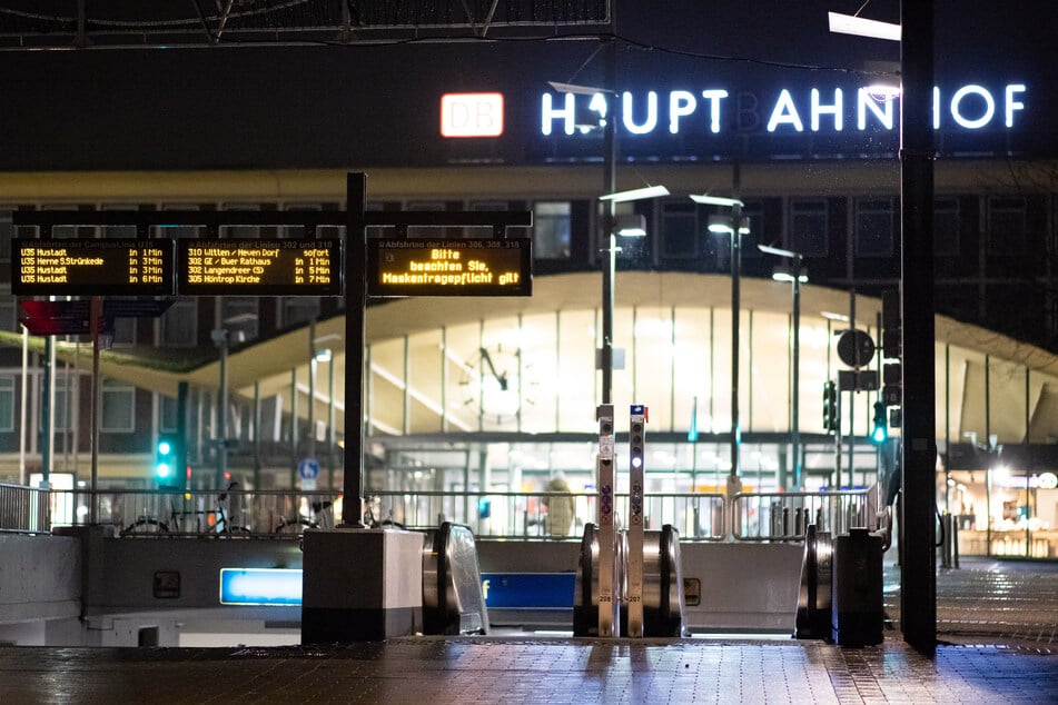 Nach Manipulation an Bahnstellwerk in Bochum: Bundespolizei sucht Zeugen