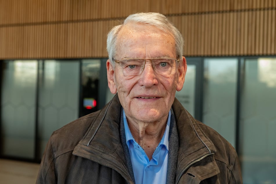 Jürgen Stritzke (88) sehnt sich nach der alten Brücke.