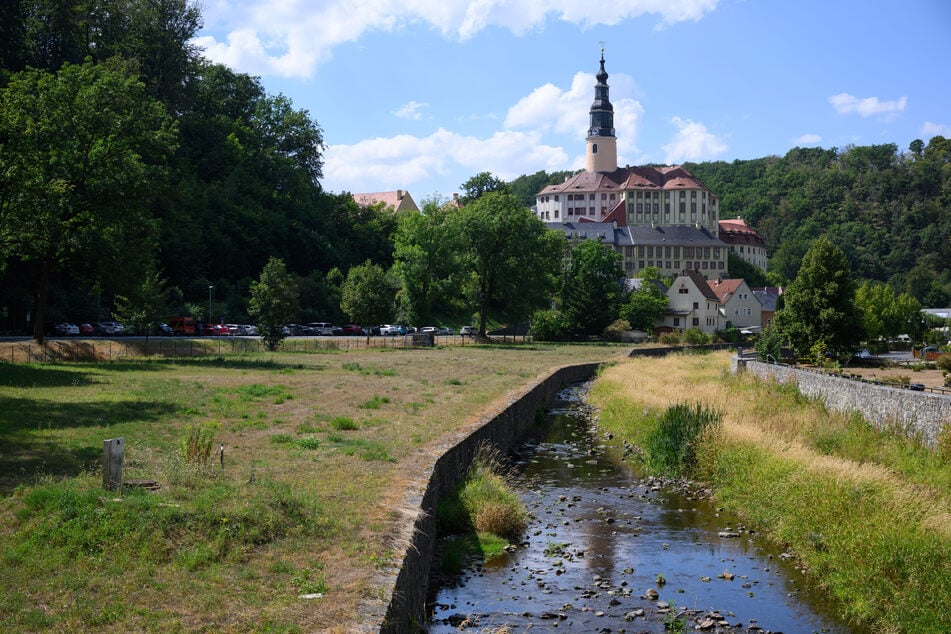 Bei der "Ostereierei" auf Schloss Weesenstein gehen Kinder auf Schnitzeljagd.