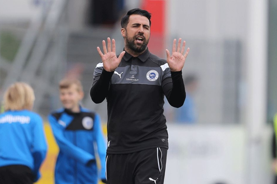 Lotte-Trainer Ismail Atalan ist heißer Kandidat als Nachfolger von Domenico Tedesco, der vom Erzgebirge zu Schalke 04 gewechselt ist.