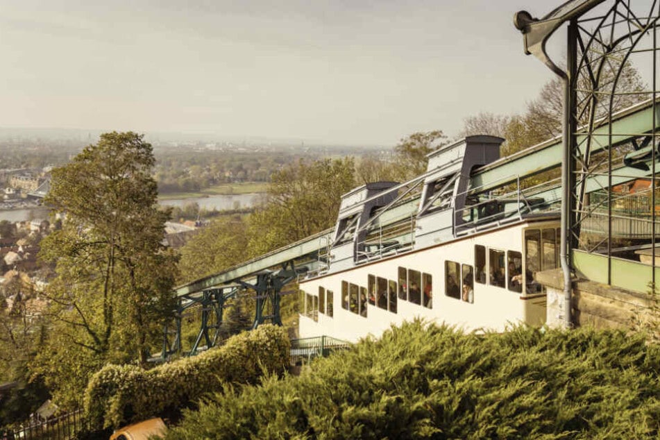 Traditionell Richtung Jahresende müssen Dresdens Bergbahnen sozusagen zum TÜV, die Herbstrevision steht an.