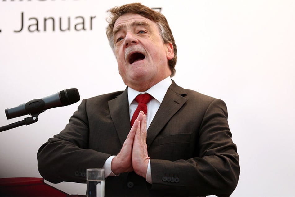 Michael Groschek wehrt sich gegen Angela Merkels Vorwürfe gegen die SPD-Landesregierung.