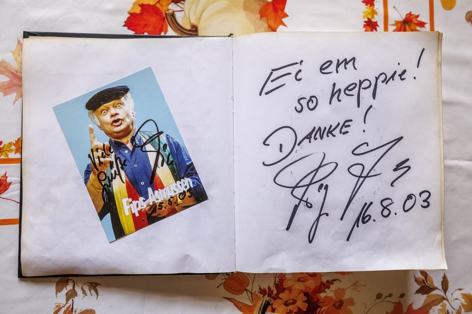 Komiker Fips Asmussen (†2020) trug sich 2003 ins Gästebuch ein.