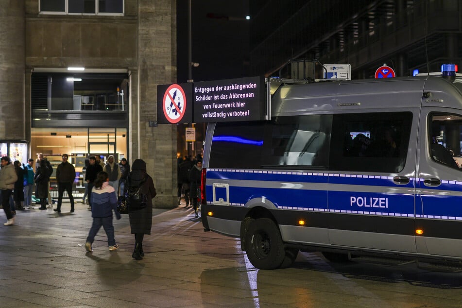 Böllern in der Innenstadt war auch diesmal tabu: Trotzdem hielten sich einige nicht daran.