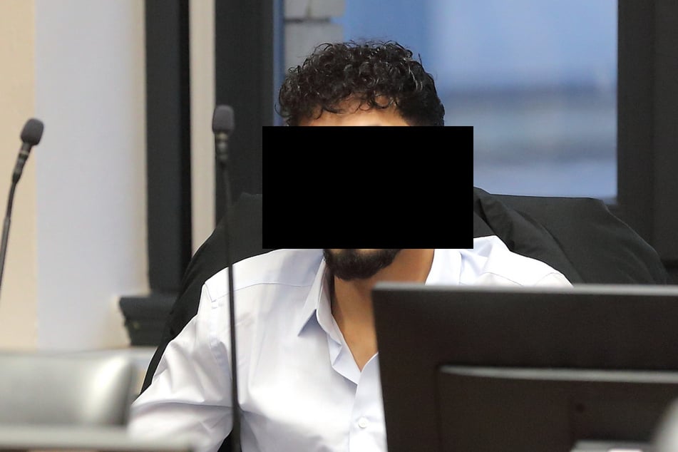 Der Syrer Ali A. (24) behauptet, dass es sich um einvernehmlichen Sex auf dem Klo gehandelt haben soll.